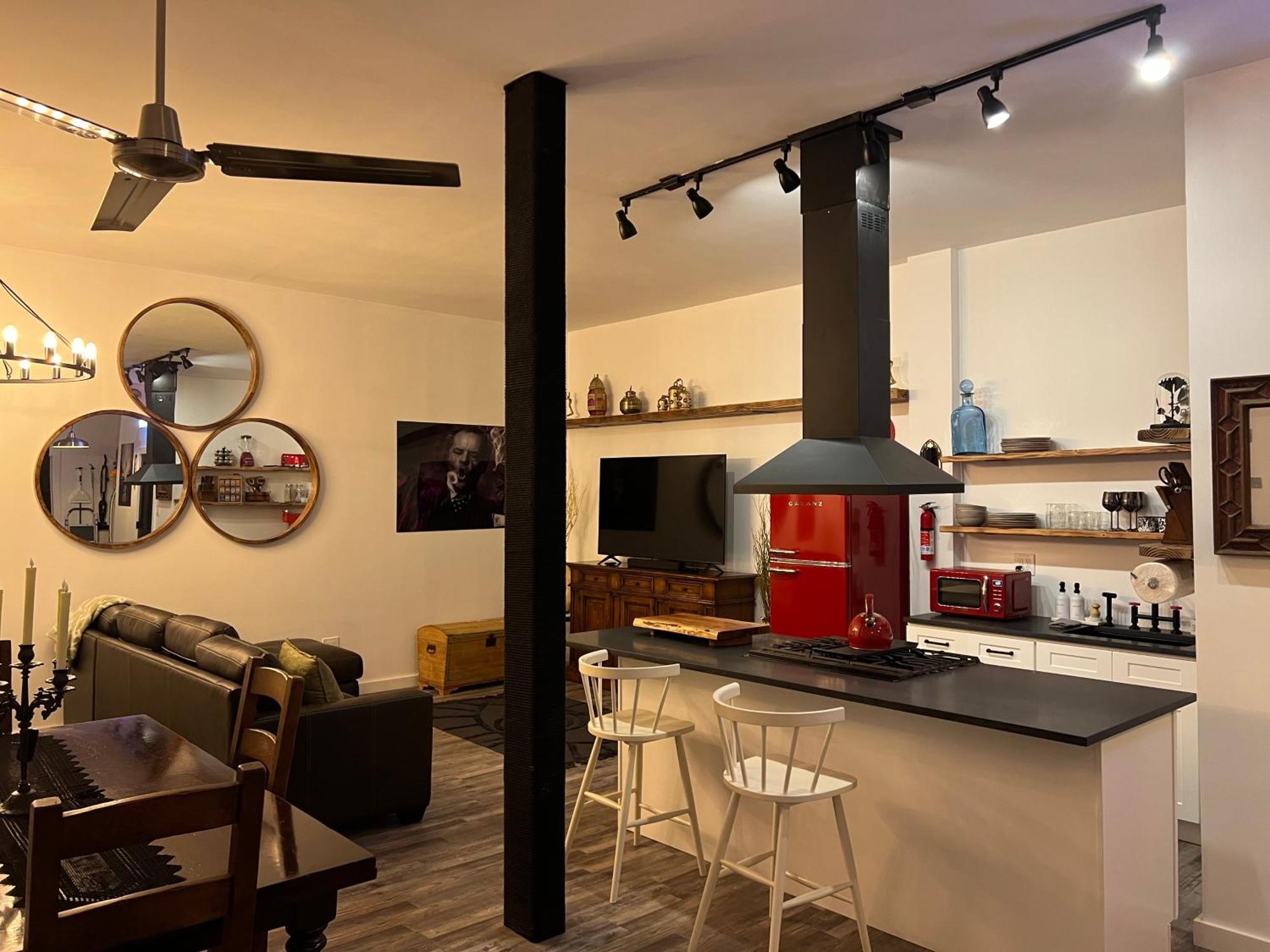 Nyc Speakeasy-bedstuy Chapel Apartment *